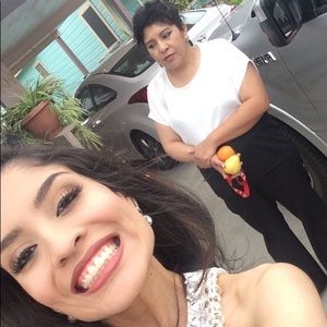 Meet your Posher, Gloria